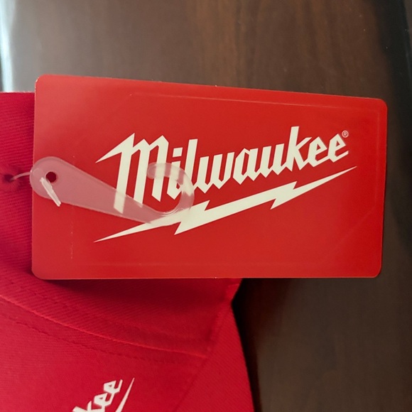 Milwaukee Red Men's Fitted Cap - Picture 2 of 3